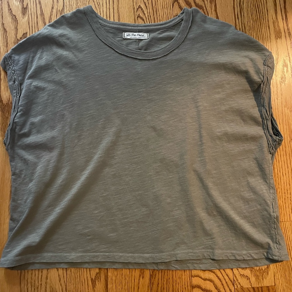 We the free olive cropped top size small